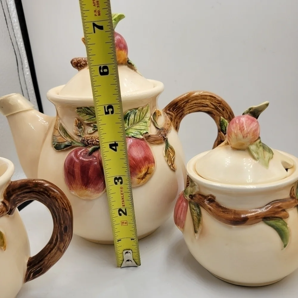 Takahashi San Francisco Hand Painted Apple Ceramic 5 Piece Tea set w/2 Lids